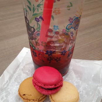I Love Bubble Tea - Strawberry Green Tea w/macaroons - Bubble Tea Near Me - Woodbridge Township, New Jersey I Love Bubble Tea - Strawberry Green Tea w/macaroons - Bubble Tea Near Me - Woodbridge Township, New Jersey