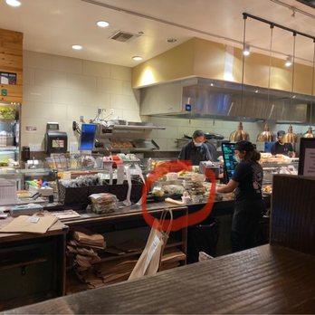 Urban Plates - Orders ready, no body working on that, they don't care to go orders - Salad Near Me - Irvine, California