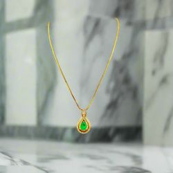 Memo Gems & Jewelry - 14k Gold with Diamond and Emerald pendant