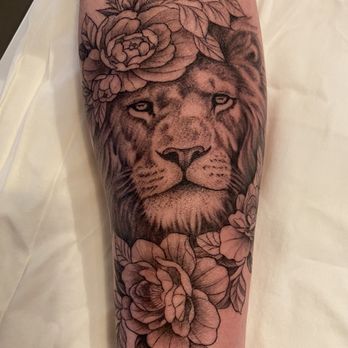Phong Tattoo - Piercing Near Me - Carmel, Indiana