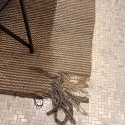 Aritzia - Really, are you looking for a trip and fall lawsuit??