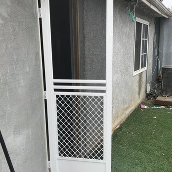 Cool Air Mobile Screen - Custom 24" wide screen door. With 3.5x thicker pet screen - Windows Installation Near Me - Oxnard, California