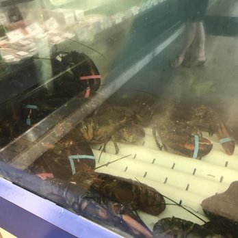 Fish King - Fresh Lobsters - Seafood Markets Near Me - Glendale, California