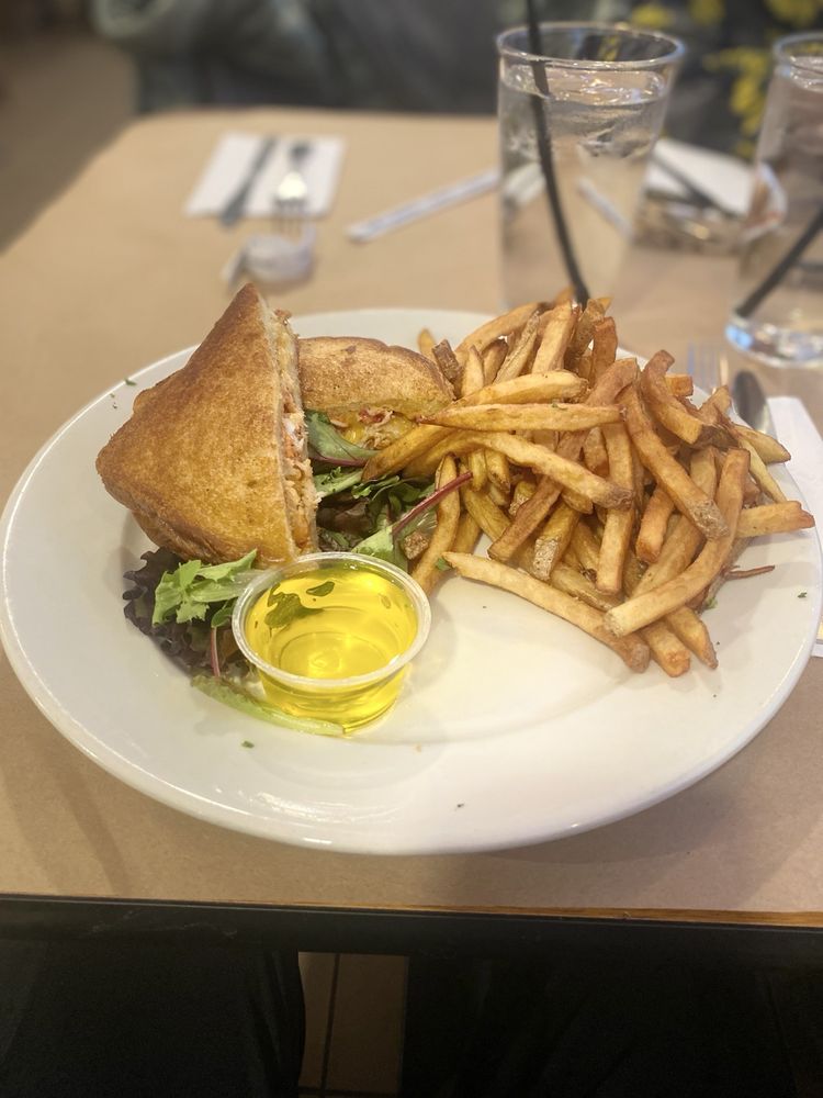 Artie's South Shore Fish Market & Restaurant