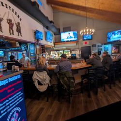 Musketeers Bar & Grill