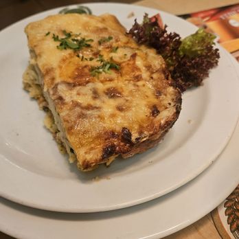 Salm Bräu - Their version of lasagna. - Breweries Near Me - Vienna, 9