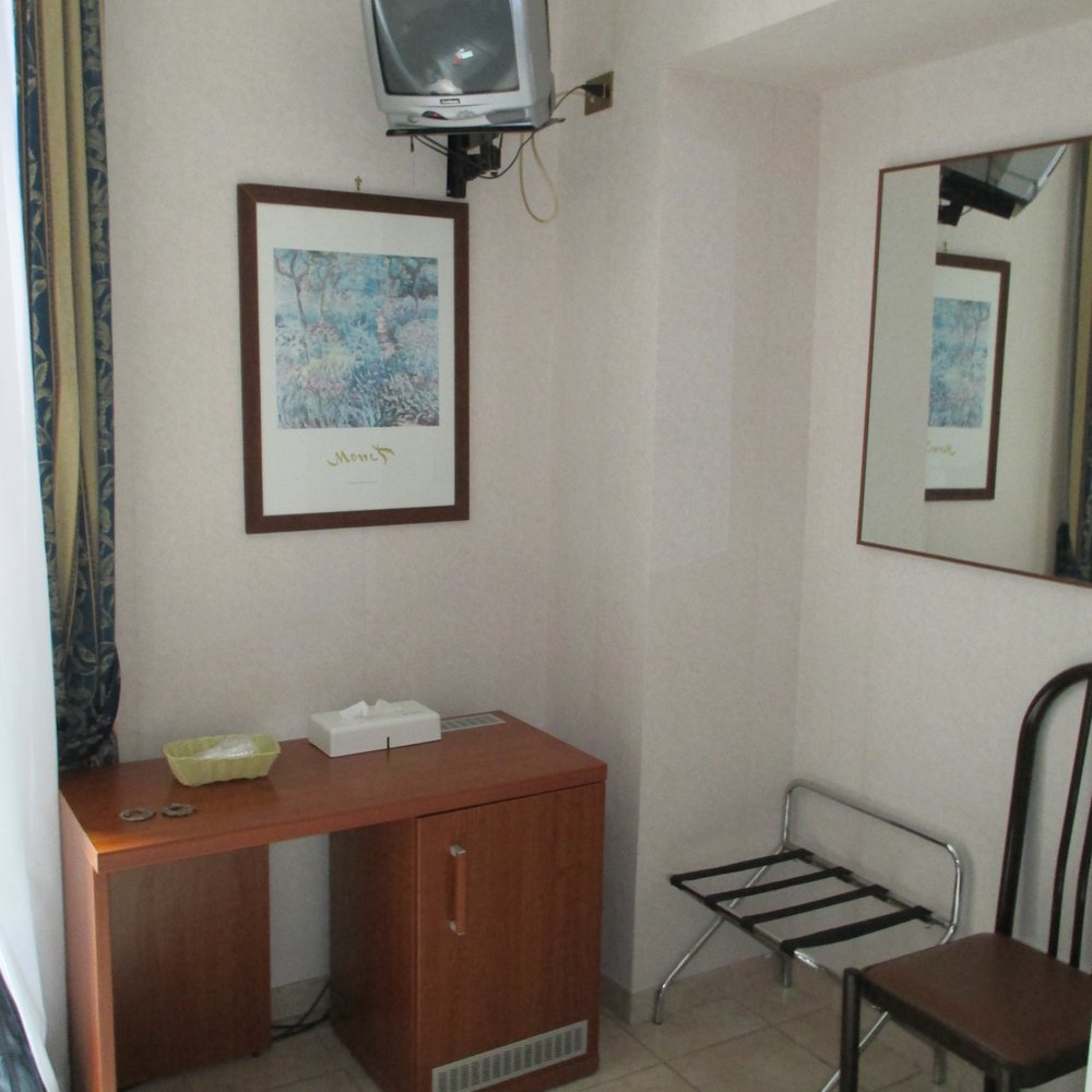 Hotel Orlanda - Hotels Near Me - Rome, RM