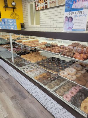 The Donut House by null