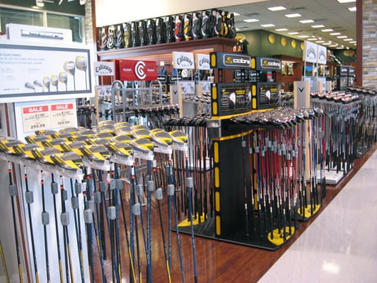 DICK'S Sporting Goods by null