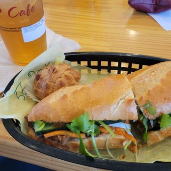 SP Café - Shredded pork sandwich with a cream puff and honey tea. Honey Green Tea F10. Shredded pork Almond Cremepuffs - Bubble Tea Near Me - San Antonio, Texas SP Café - Shredded pork sandwich with a cream puff and honey tea. Honey Green Tea F10. Shredded pork Almond Cremepuffs - Bubble Tea Near Me - San Antonio, Texas