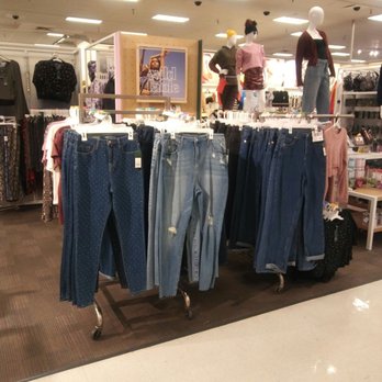 Target - Department Stores Near Me - Memphis, Tennessee