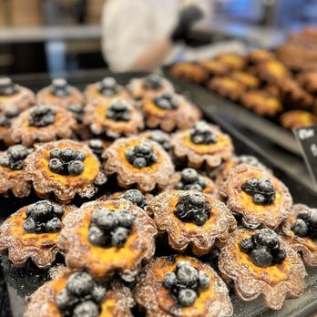 Hi Bake  - Berry tart - Bakeries Near Me - Beverly Hills, California