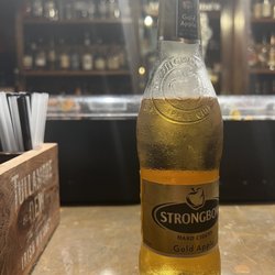 MacFarlane's Celtic Pub - Strongbow cider