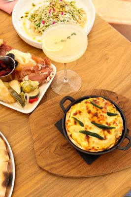 Ciao Papi at River Lodge by null