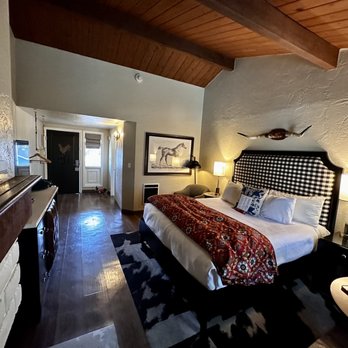 Oceanpoint Ranch - Ocean point king room - Hotels Near Me - Cambria, California Oceanpoint Ranch - Ocean point king room - Hotels Near Me - Cambria, California