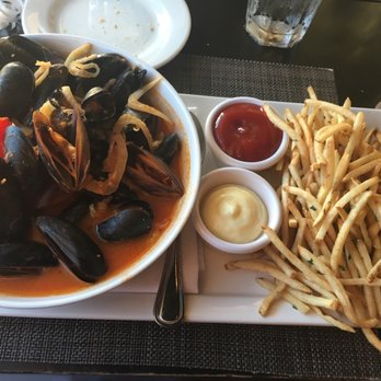 The Sunset Restaurant - Muscles and frites - New American Near Me - Malibu, California The Sunset Restaurant - Muscles and frites - New American Near Me - Malibu, California