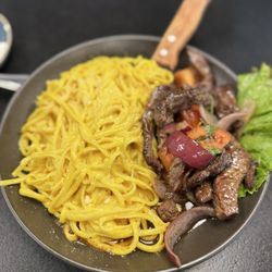 Al Toque Peruvian Kitchen - Lomo Alahuancaina