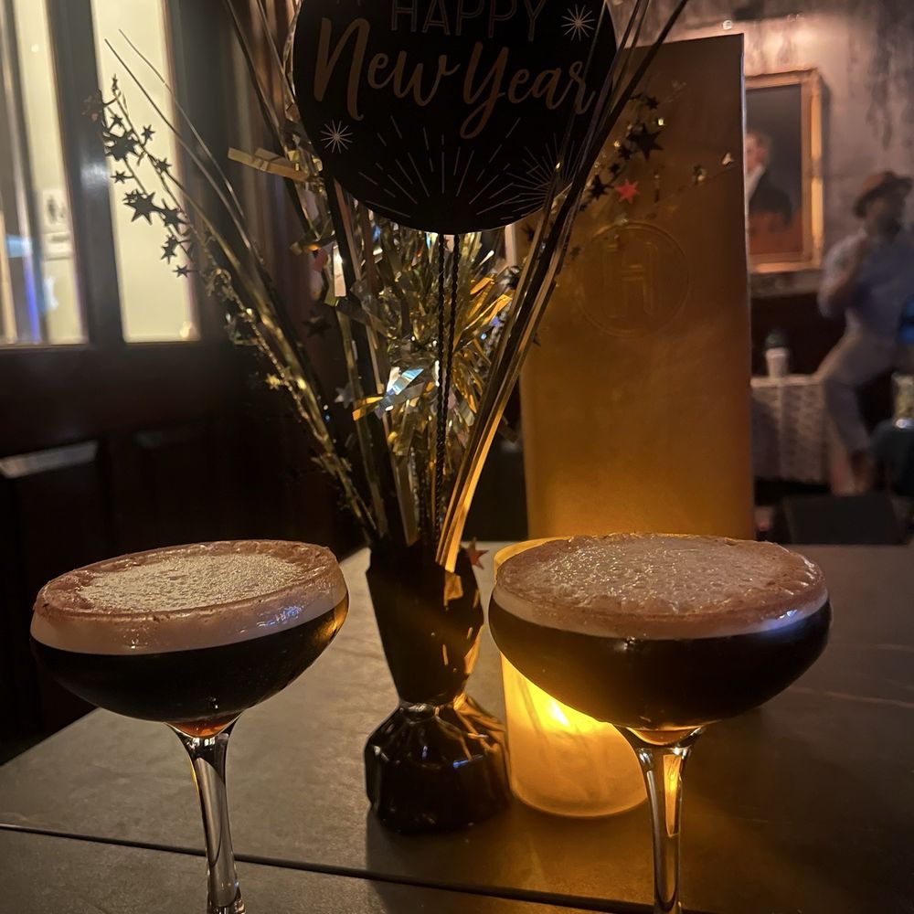 High Cotton - Espresso martinis - Cocktail Bars Near Me - Charleston, South Carolina High Cotton - Espresso martinis - Cocktail Bars Near Me - Charleston, South Carolina