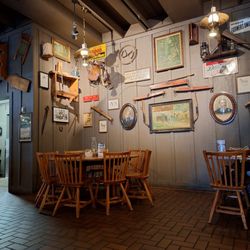 Cracker Barrel Old Country Store - Check out the ambience. Sunday lunch is BUUSSSSY. be ready
