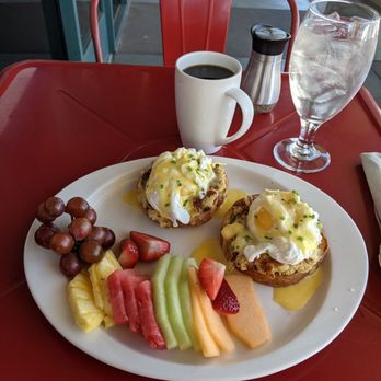 Cafe Le Reve - Les Crab Les Benedicte - Breakfast & Brunch Near Me - Riverside, California Cafe Le Reve - Les Crab Les Benedicte - Breakfast & Brunch Near Me - Riverside, California