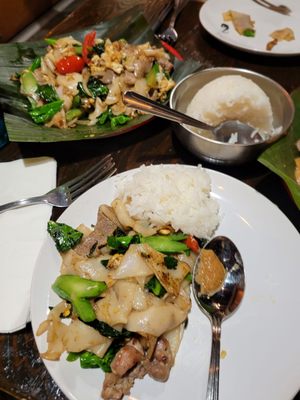 Sweet Basil Thai by null
