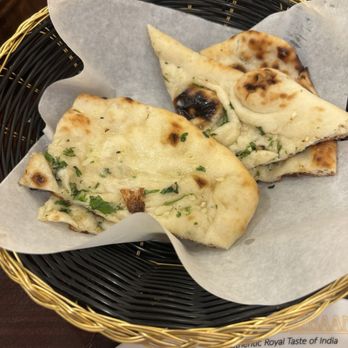 Royal Mezbaan - Garlic Naan - Indian Near Me - Pittsburgh, Pennsylvania