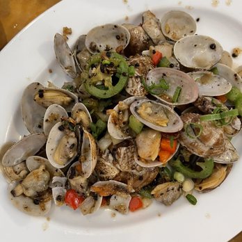 A Saigon Cafe - Clams with butter sauce - Vietnamese Near Me - Wailuku, Hawaii A Saigon Cafe - Clams with butter sauce - Vietnamese Near Me - Wailuku, Hawaii