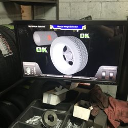 Al's Auto Center - Hunter Wheel Balancer