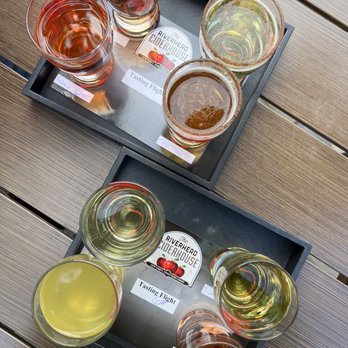 Riverhead Cider House - tasting flights - Beer, Wine & Spirits Near Me - Calverton, New York Riverhead Cider House - tasting flights - Beer, Wine & Spirits Near Me - Calverton, New York