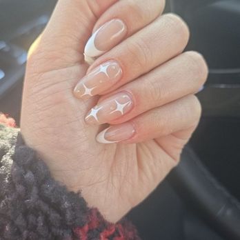 Hollywood Nails - Nail Technicians Near Me - Fairfax, Virginia