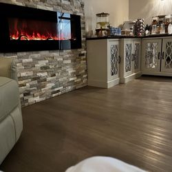 Ultimate Escape Day Spa - This is the waiting room between treatments, they have coffee, tea, water, snacks and comfortable chairs.