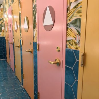 Hijinx Hotel - Eatertainment Near Me - Irvine, California