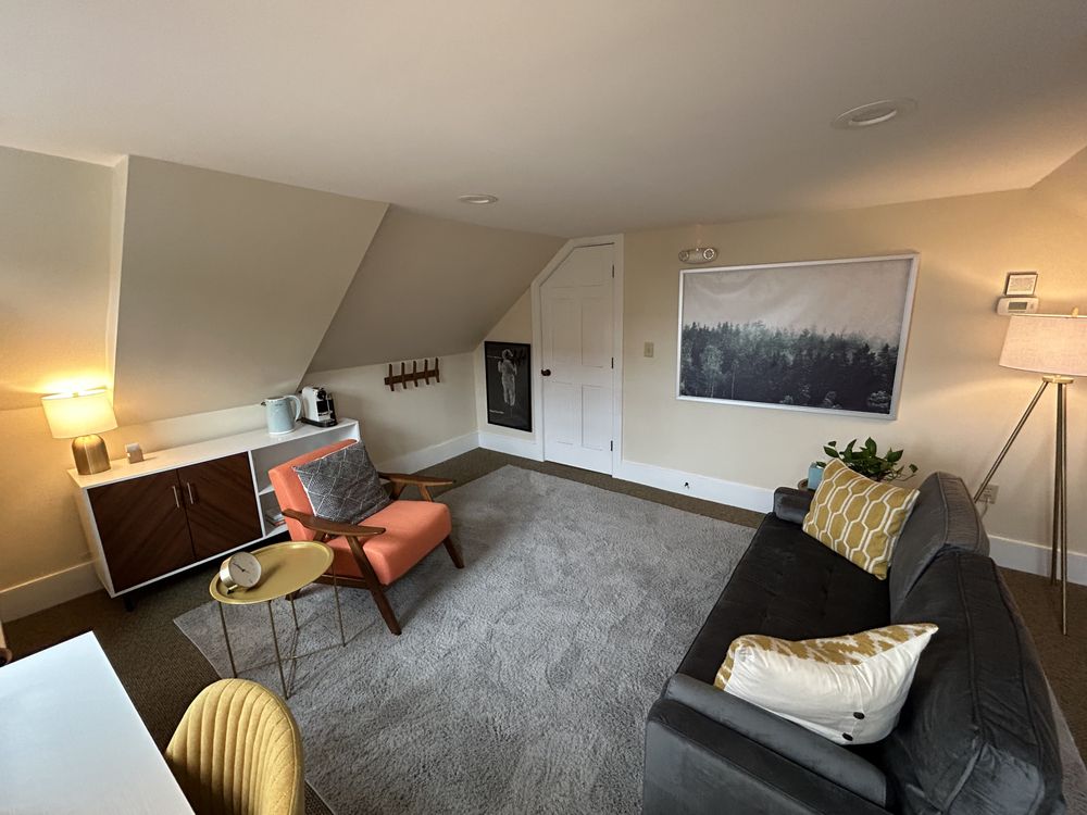 Collin Hagood - grief counselor in Burlington, VT