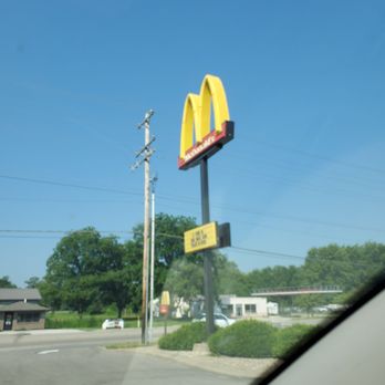 McDonald's - Sign out front - Fast Food Near Me - Freeburg, Illinois