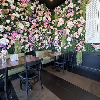 Amazing Basil - Cute flower wall decor - Asian Fusion Near Me - Fremont, California Amazing Basil - Cute flower wall decor - Asian Fusion Near Me - Fremont, California
