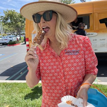 Longboards Ice Cream - Cookies and cream bar dipped in milk Chocolate with brownie brittle and pretzels - Ice Cream & Frozen Yogurt Near Me Longboards Ice Cream - Cookies and cream bar dipped in milk Chocolate with brownie brittle and pretzels - Ice Cream & Frozen Yogurt Near Me