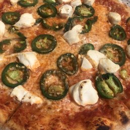 Jalapeño popper pizza