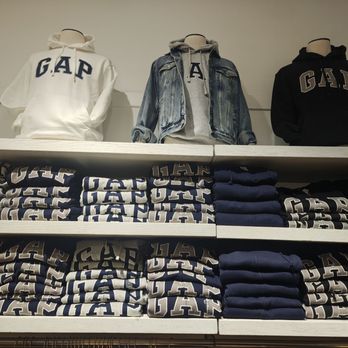 Gap - Clothing - Men's Clothing Near Me - Arcadia, California