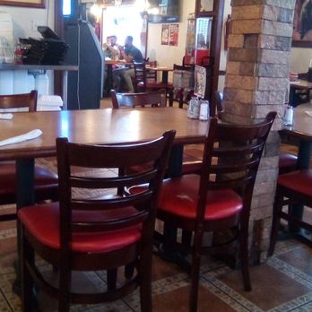 Las Trancas - Inside Las Trancas restaurant: clean and comfortable. Pleasant service. - Mexican Near Me - Las Cruces, New Mexico