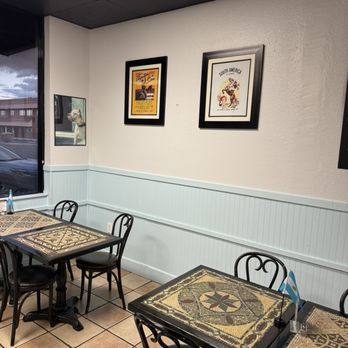 Fugazzeta Pizza & Empanadas - Inside - Pizza Near Me - Las Vegas, Nevada Fugazzeta Pizza & Empanadas - Inside - Pizza Near Me - Las Vegas, Nevada