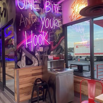Dave's Hot Chicken - Chicken Shop Near Me - Florence, South Carolina