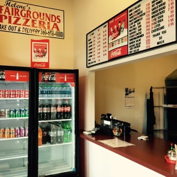 Fairgrounds Pizzeria - Small Corner place, some small outdoor seating/Tables & they have Coke Products !! - Pizza Near Me - Silverdale, Washington