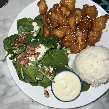 White Elephant - Tangy Orange Chicken delicious! - Thai Near Me - Los Angeles, California White Elephant - Tangy Orange Chicken delicious! - Thai Near Me - Los Angeles, California