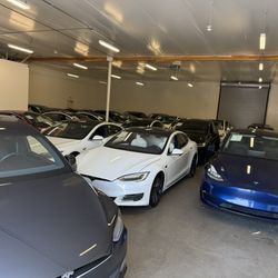 Las Vegas Auto Sports - Beautiful showroom