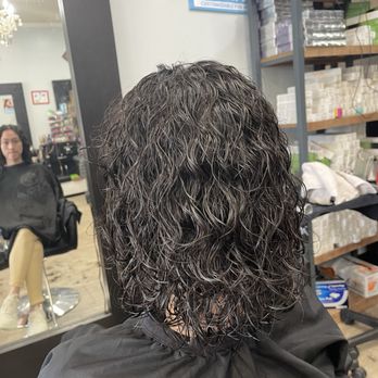 QT Salon - Hair Salons Near Me - Westminster, California