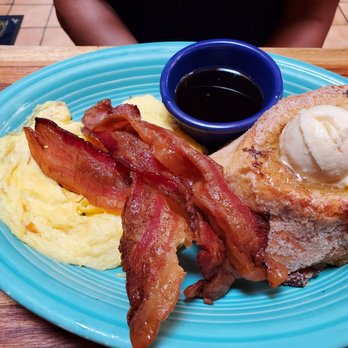 Tower Cafe - Breakfast & Brunch Near Me - Sacramento, California