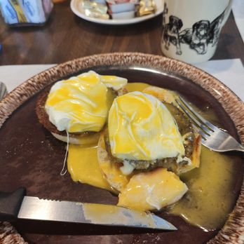 9th Street Grill - Eggs Benedict with sausage - American Near Me - Mountain Home, Arkansas 9th Street Grill - Eggs Benedict with sausage - American Near Me - Mountain Home, Arkansas