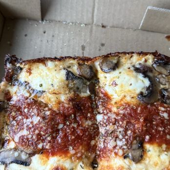 dtown pizzeria - Half 1946 Cheese Pizza w/ Mushrooms - Pizza Near Me - West Hollywood, California dtown pizzeria - Half 1946 Cheese Pizza w/ Mushrooms - Pizza Near Me - West Hollywood, California