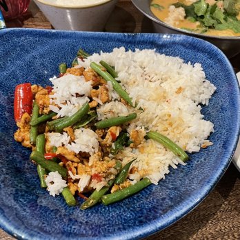Supawan - Spicy chicken with basil leaves. - Thai Near Me - London, XGL