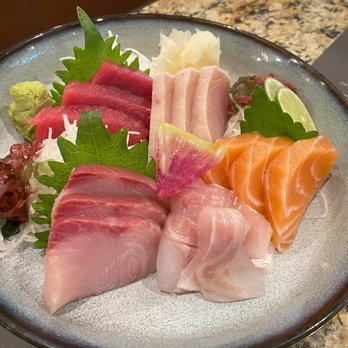 Ariake - Assorted Sashimi Plate - 15 pcs of Nigiri - Japanese Near Me - Reston, Virginia
